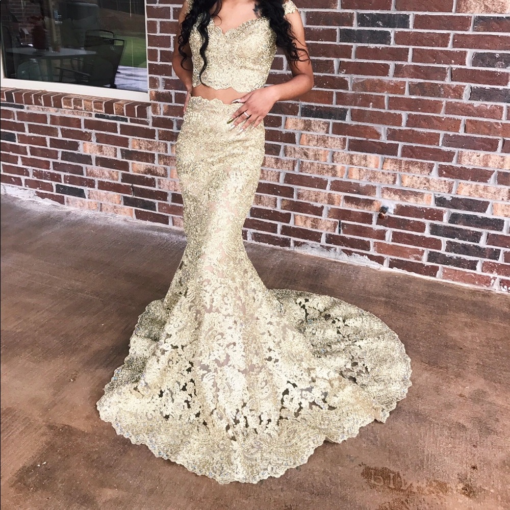 PROM DRESS